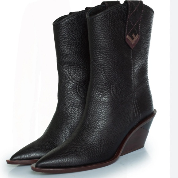 Fendi Western Boots in Black size 37.5 or US 7